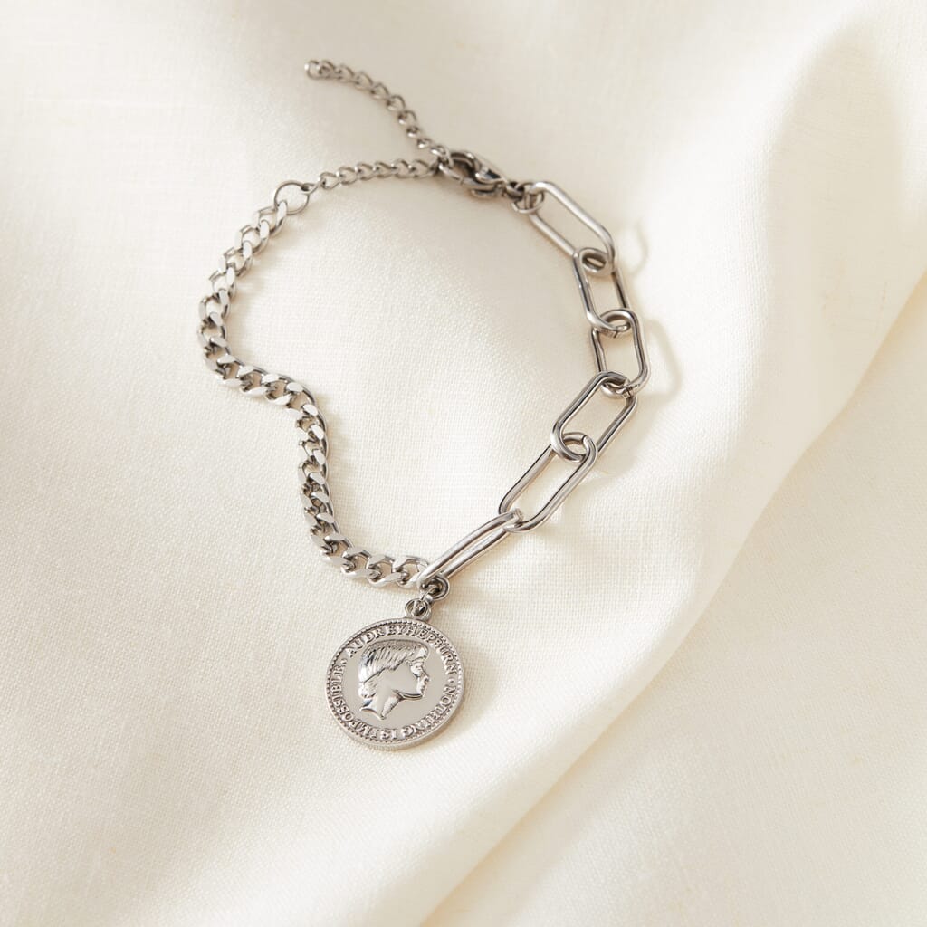 Audrey-Hepburn-pendant-bracelet-2-177-scaled.jpg?w=1024&h=1024&scale Audrey-Hepburn-pendant-bracelet-2-177-scaled.jpg?w=1024&h=1024&scale