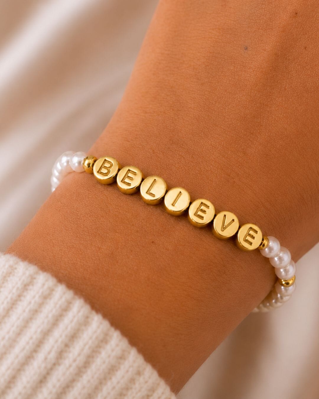 Believe-Bracelet-gold.jpg?w=819&h=1024&scale
