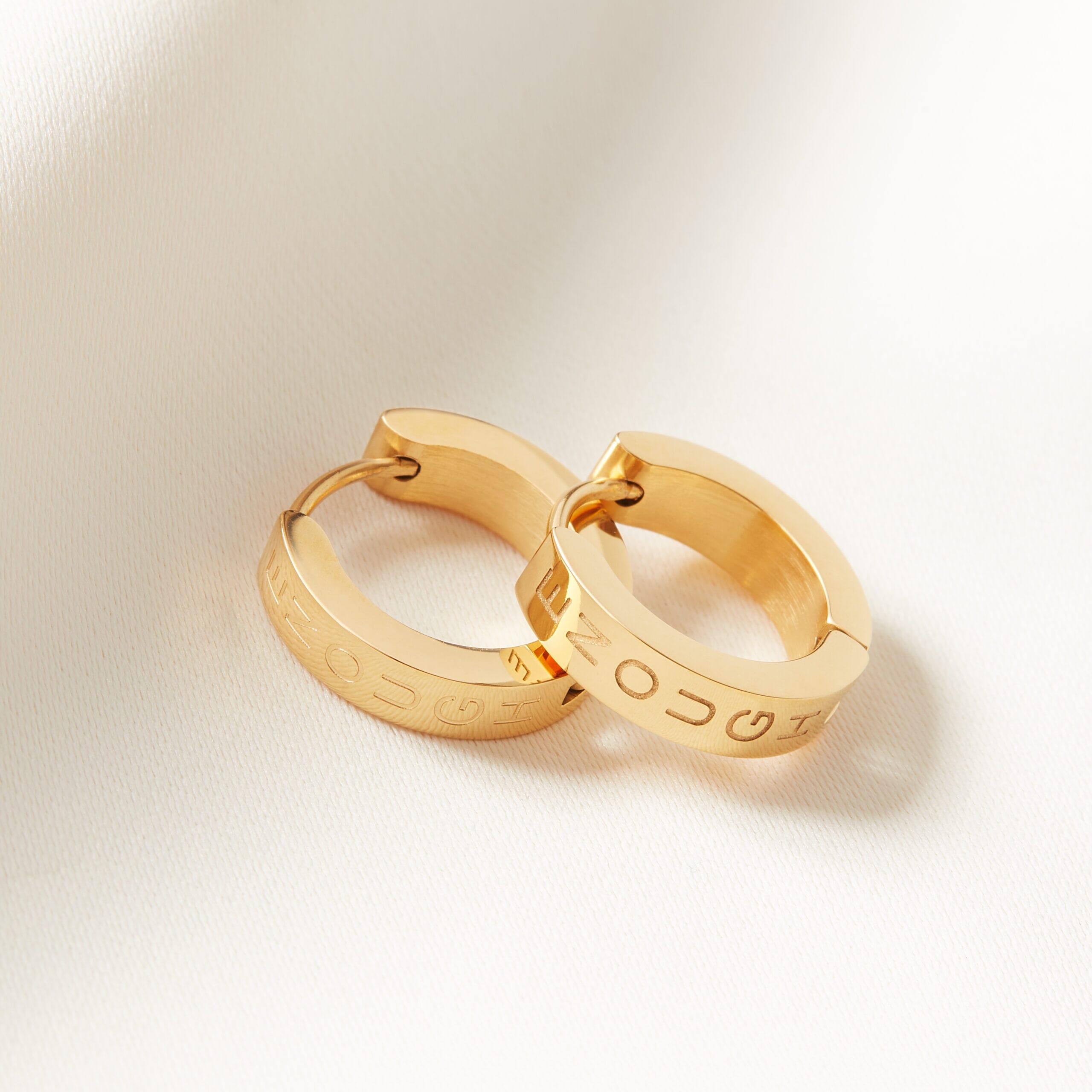 Gold-earrings-Strong-047-scaled.jpg?w=1024&h=1024&scale