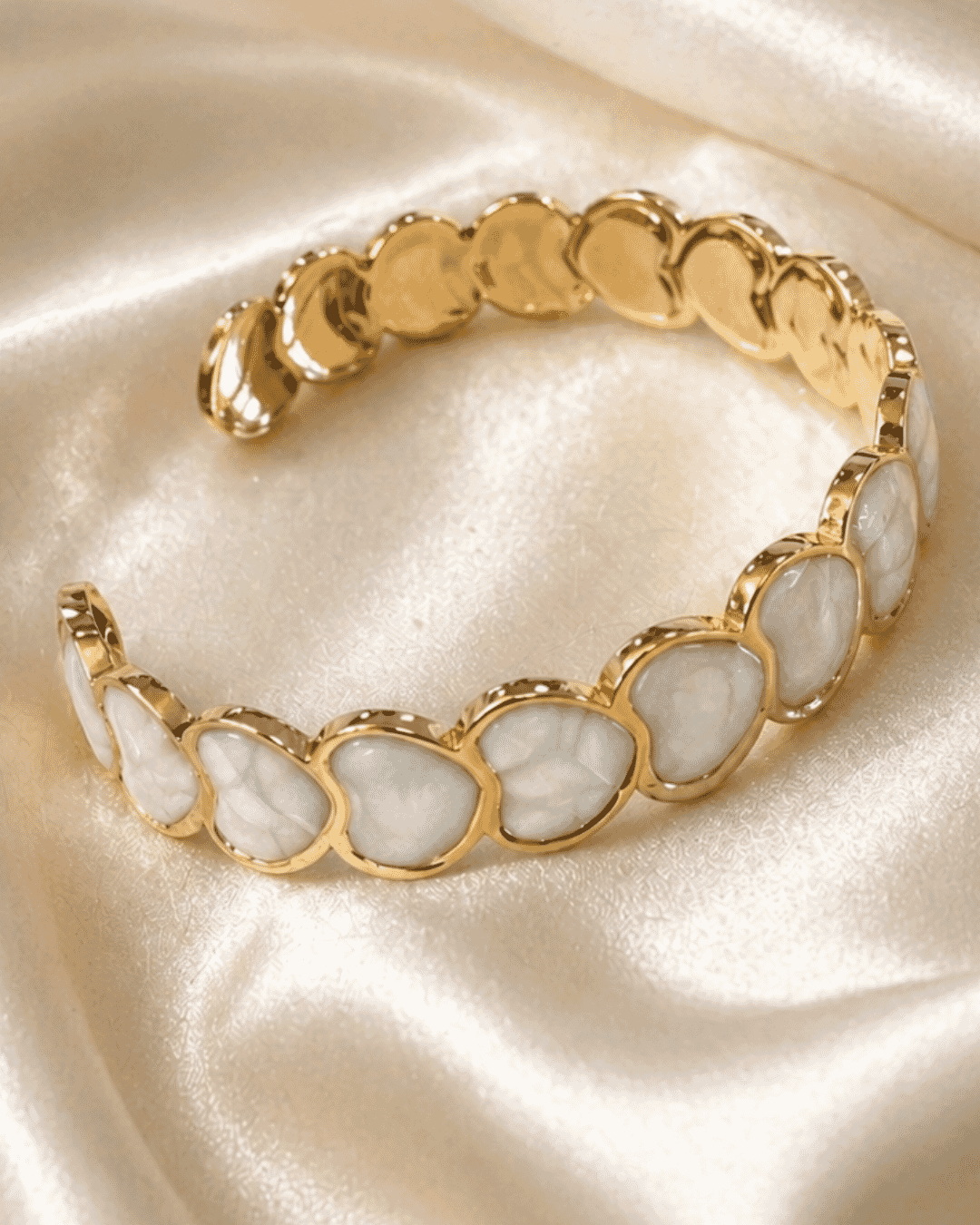 Luna-Love-Bangle-Gold.png?w=819&h=1024&scale