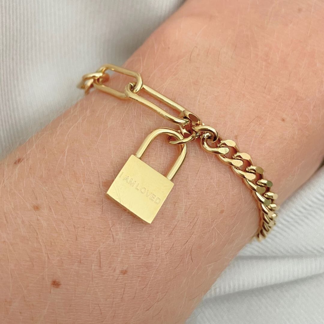 Padlock-bracelet-gold-2.jpg?w=1024&h=1024&scale