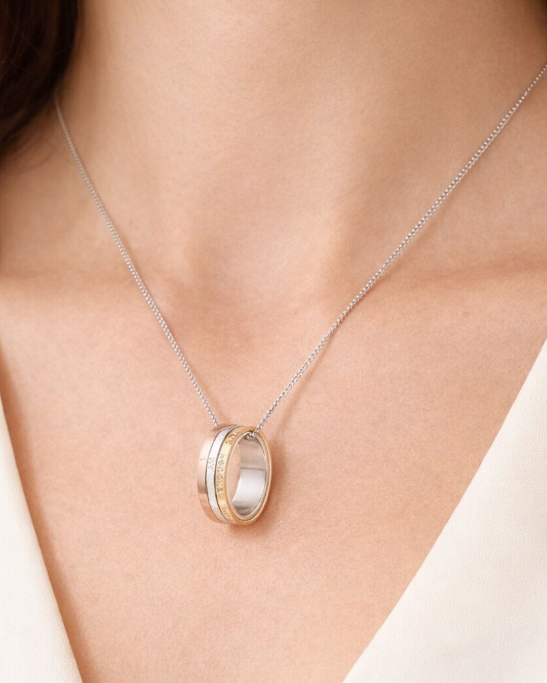 Self-Soothing-Spinner-Necklace-.jpg?w=819&h=1024&scale