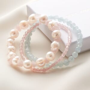 New crystal bead bracelet set placed on a soul analyse pendant box