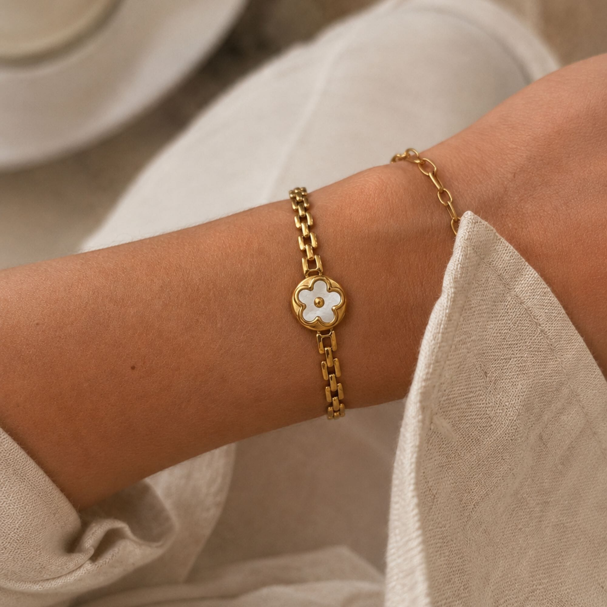 daisy-chain-bracelet-1.jpg?w=1024&h=1024&scale