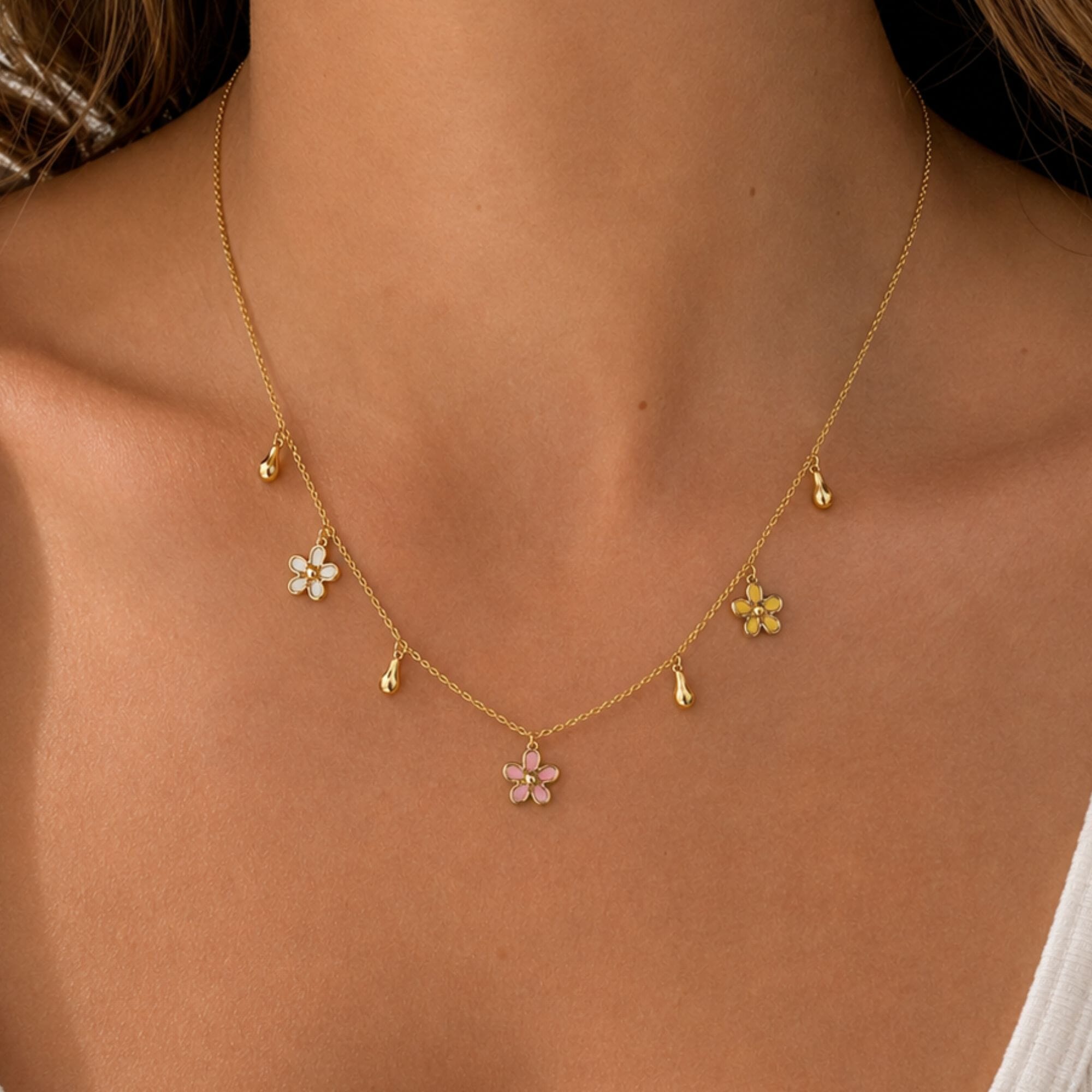 pastel-blossom-necklace-gold-1.jpg?w=1024&h=1024&scale