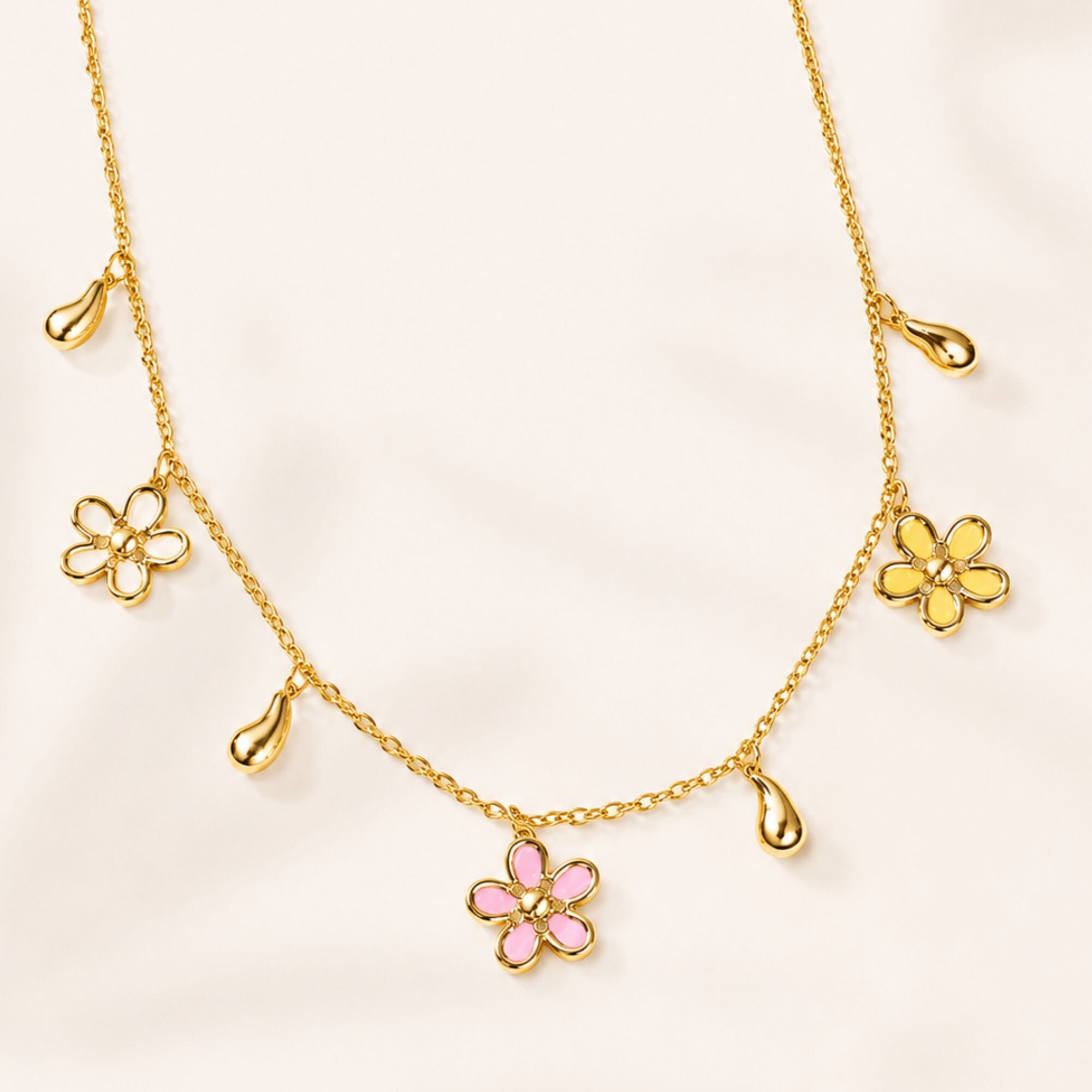 pastel-blossom-necklace-gold.jpg?w=1024&h=1024&scale