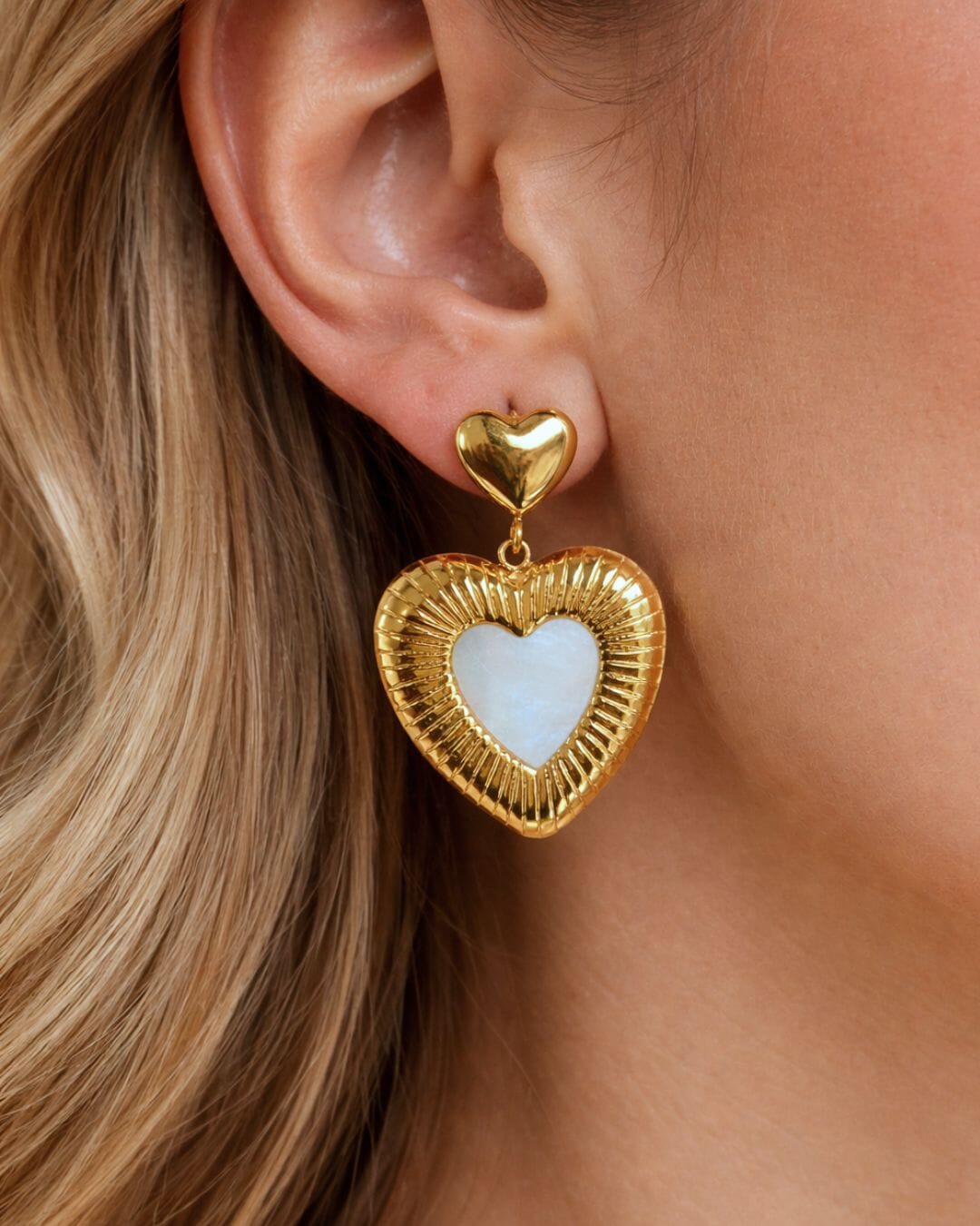 Heart Pearl Earrings Gold